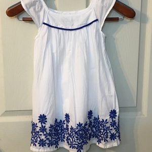 Girls Xs embroidered peasant top